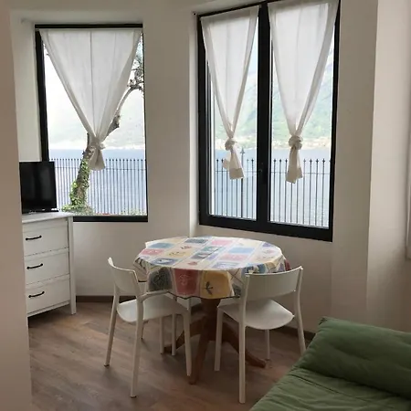 Delicious On Lakeside Apartment Colonno