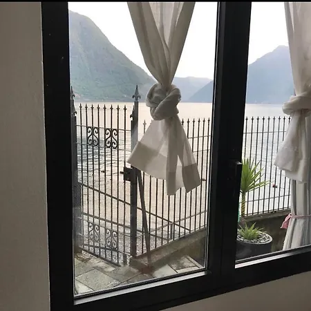 Delicious On Lakeside Apartment