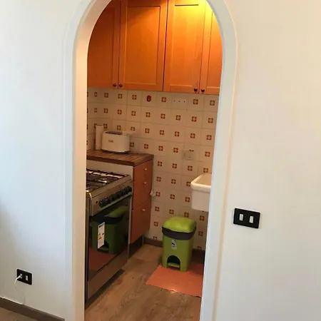 Delicious On Lakeside Apartment